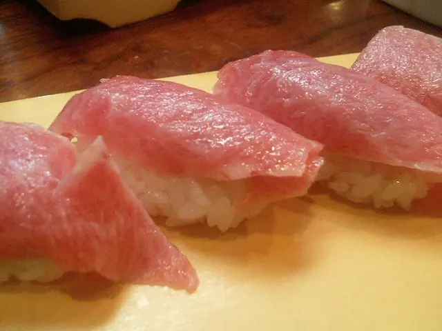 Tuna sushi ready to serve.