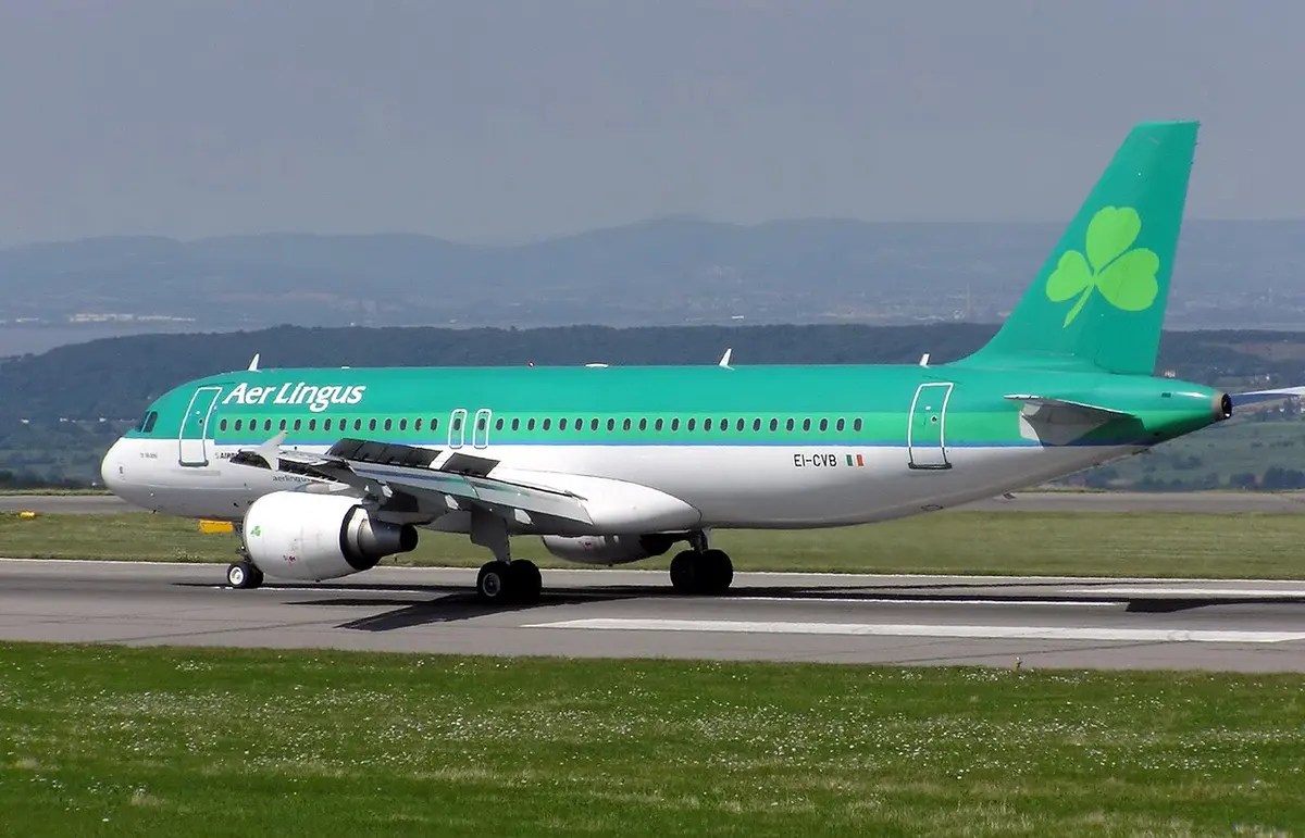 An Aer Lingus Airbus A320-200 taxis at Bristol International Airport, Bristol, England. Image: Adrian Pingstone.