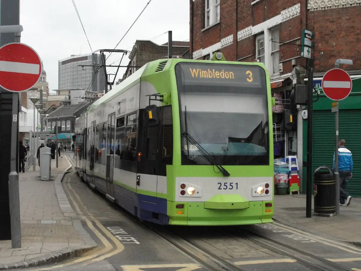 One of Croydon's original trams, built in 2000 by Bombardier. These trams are due to be supplemented by an additional ten trams of a different design. Image: RachelH_, Flickr.