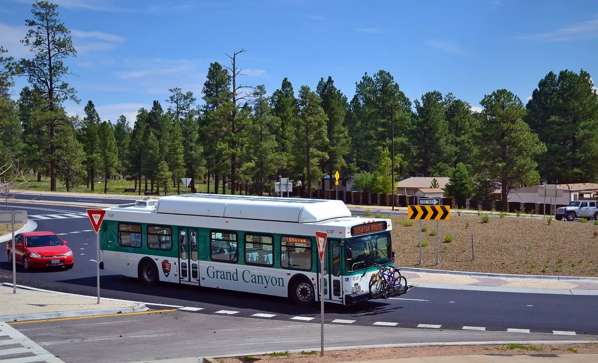 Tusayan Route Shuttle Bus “Park & Ride" begins May 28