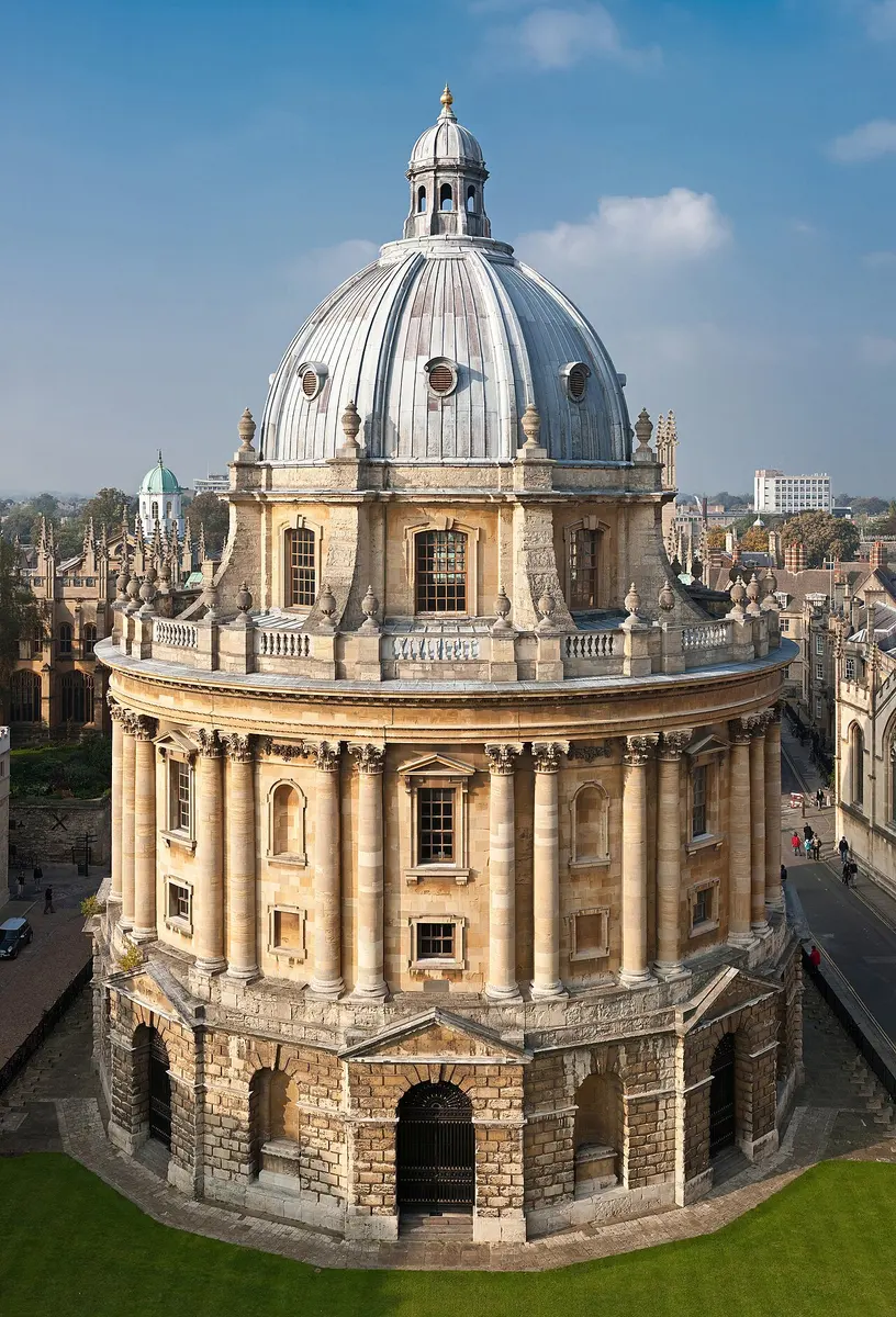 Oxford University building, The Radcliffe Camera, built 1737-1749, holds books from the Bodleian Library's English, History, and Theology collections. Image: Diliff.