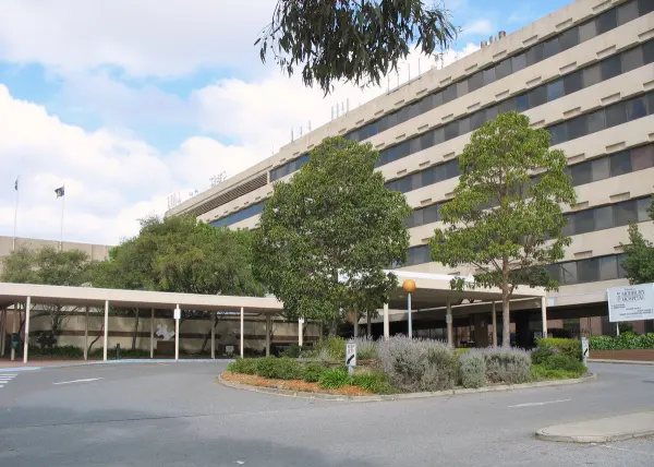 Modbury Hospital, where the first case in South Australia's COVID-19 cluster presented.Image: User:AussieHero.