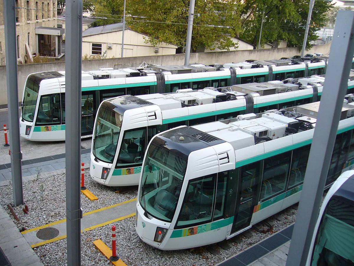 22 Citadis trams, similar to those in Paris, will be seen in Nottingham as part of the Phase Two plans. Image: Greenski, Wikimedia Commons.