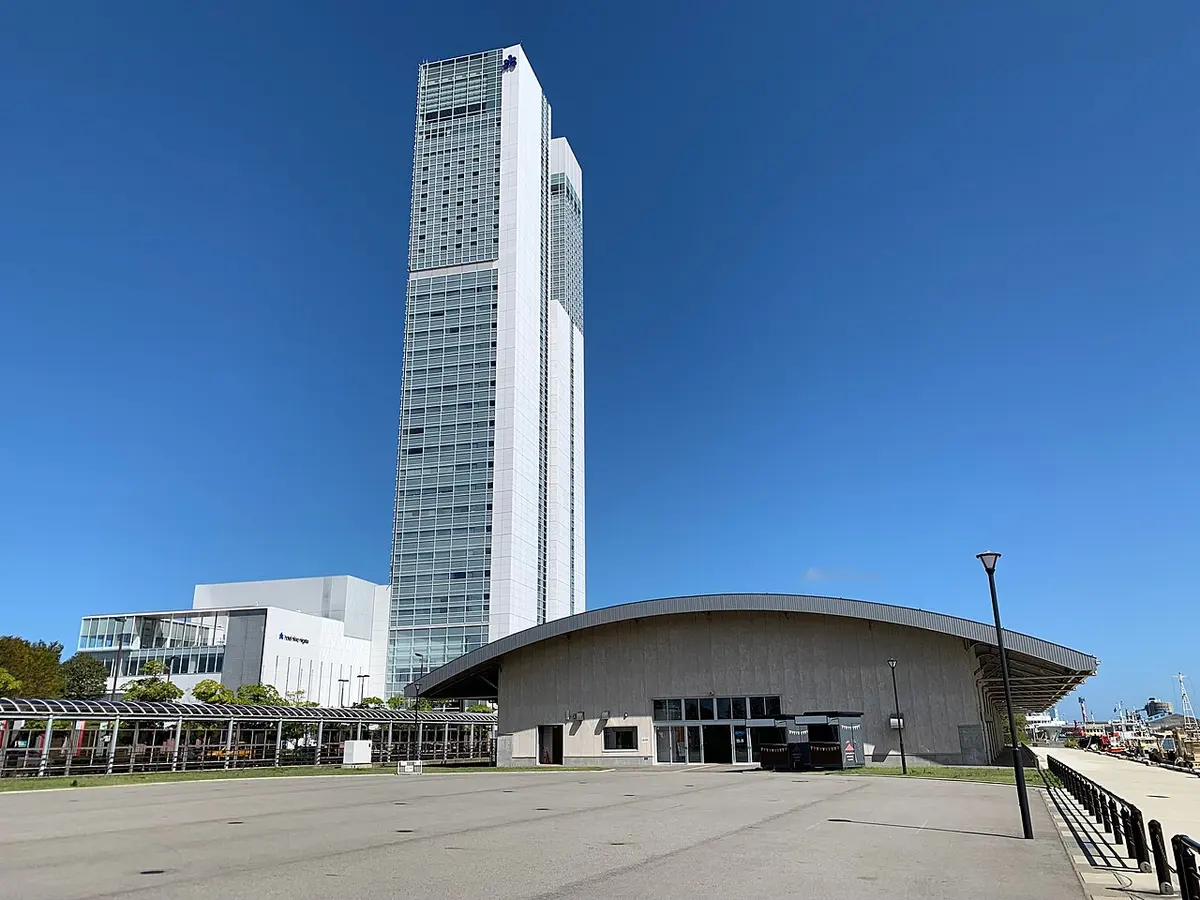 The Toki Messe convention center, host to the meeting, in 2021. Image: Drph17.
