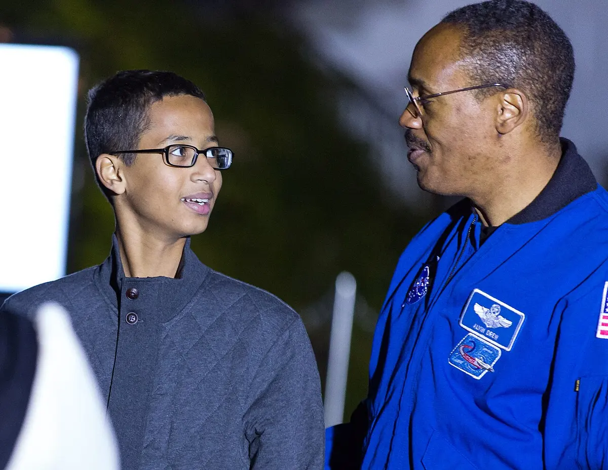 Texas student Ahmed Mohamed and NASA Astronaut Alvin Drew at the 2015 White House Astronomy Night.Image: Harrison Jones, hjonesphotography.