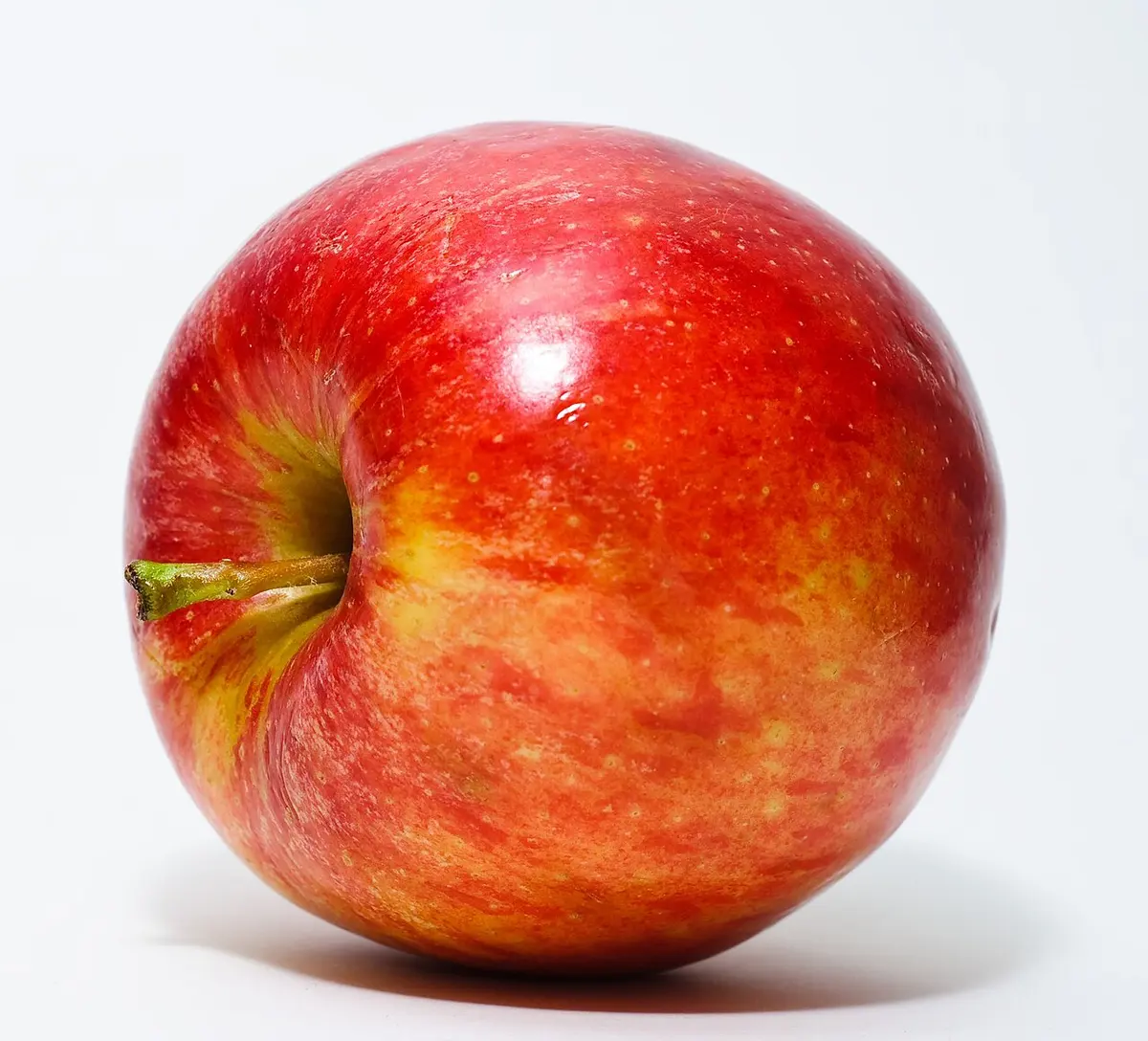 File photo of a red apple. Image: Abhijit Tembhekar.