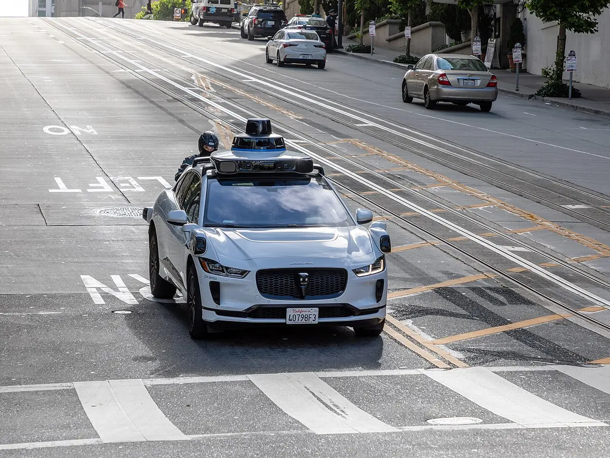 A Waymo Jaguar I-Pace in San Francisco in June. Image: Dietmar Rabich.