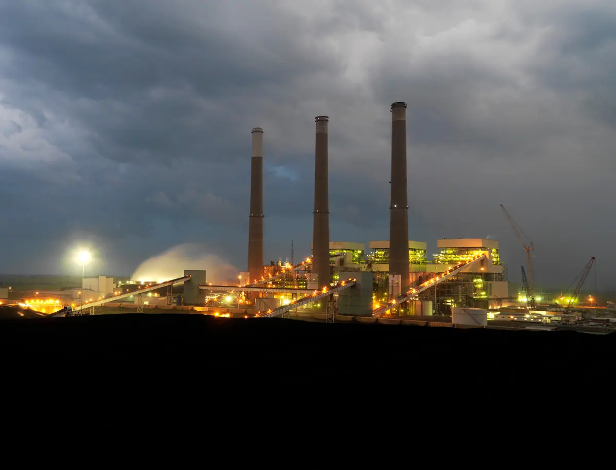 A coal power plant in 2008.Image: Bounzie66.