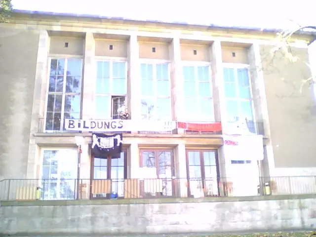 Front of occupied lecture hall, Dresden TU Image: Conny.