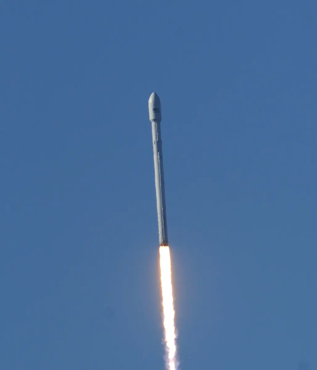 The crashed rocket is a test unit for a reusable version of SpaceX's Falcon 9 v1.1 launch vehicle. Pictured is the first flight of the V1.1, which launched Canada's CASSIOPE spacecraft into a polar orbit in September 2013. Image: U.S. Air Force/Michael Peterson.