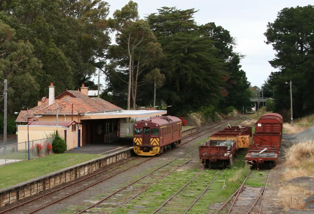 Leongatha railway station in 2008.Image: User:Wongm.