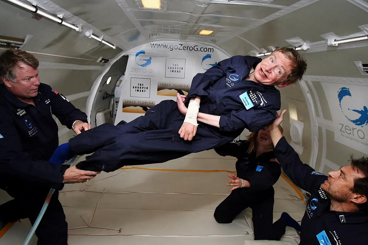 Stephen Hawking during a flight aboard a modified Boeing 727 aircraft in 2007. Image: Jim Campbell/Aero-News Network.
