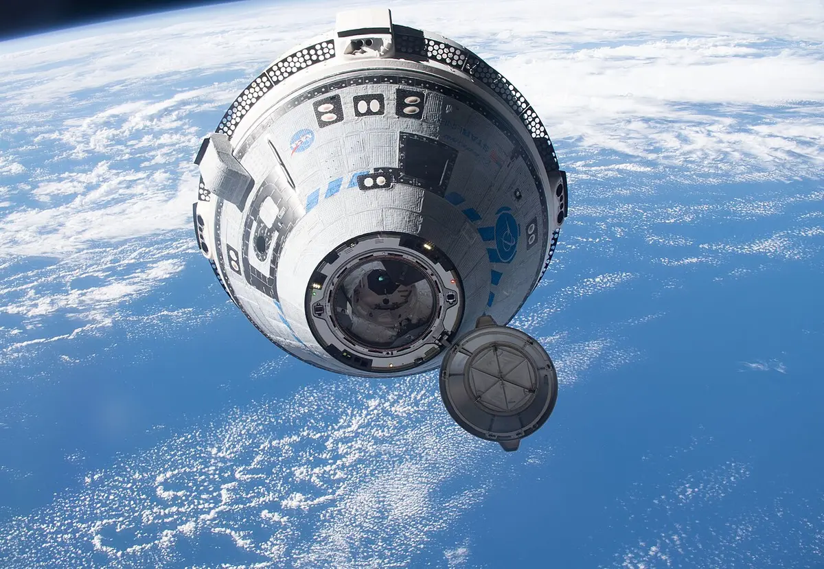 Boeing's Starliner crew ship approaches the space station. Image: Bob Hines/NASA.