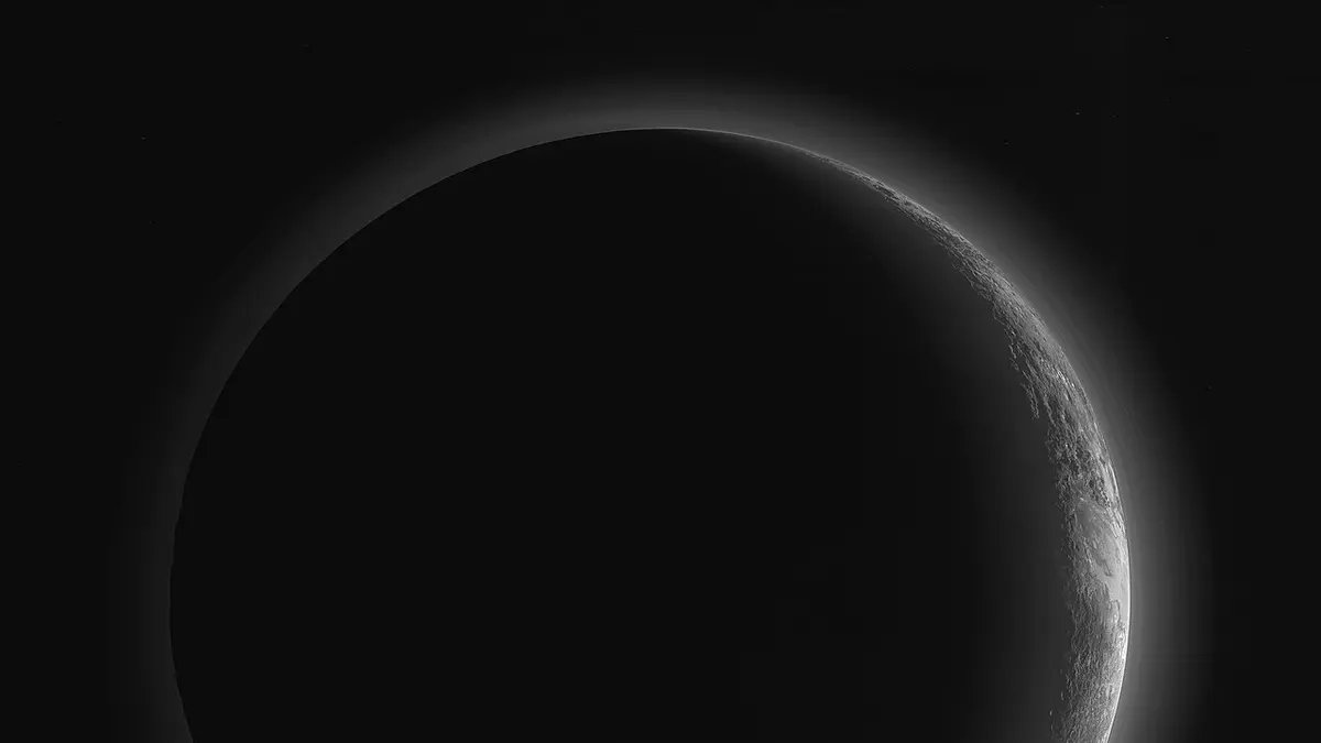 Crescent Pluto. Image: NASA/JHUAPL/SwRI.