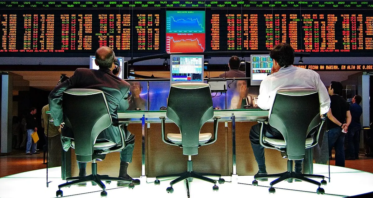 Stock markets worldwide fell dramatically today Image: Rafael Matsunaga.