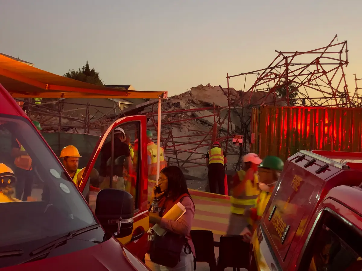 Workers injured on the job, such as during the collapse of a building under construction in George in May 2024, have had to wait months to obtain compensation, with some still waiting. The Auditor-General has told Parliament that all aspects of the Fund are dysfunctional. Archive photo: Daniel Steyn